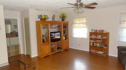 1040 SE Buttonwood Cir, Stuart, FL 34997 photo 9
