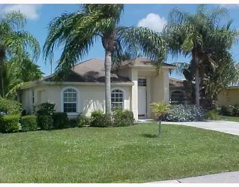 6351 Lucerne St, Jupiter, FL 33458 photo 2