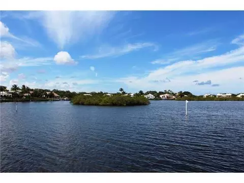107 Regatta Dr, Jupiter, FL 33477 photo 2