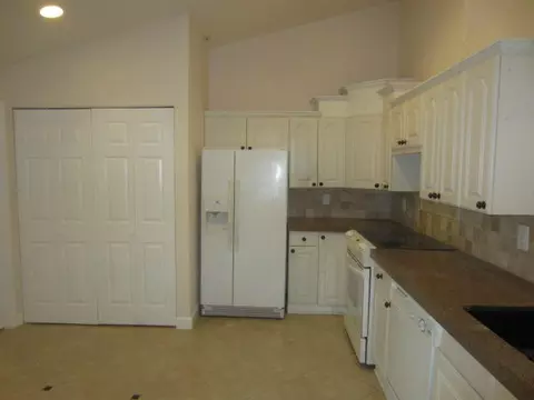5085 Magellan Way E, Delray Beach, FL 33484 photo 2