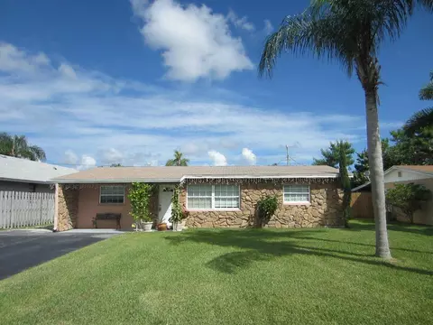 2327 SE Harrison St, Stuart, FL 34997 photo 2