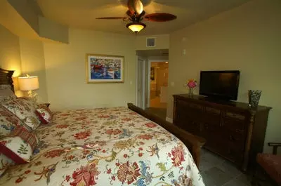 875 NW Flagler Ave UNIT 304, Stuart, FL 34994 photo 9