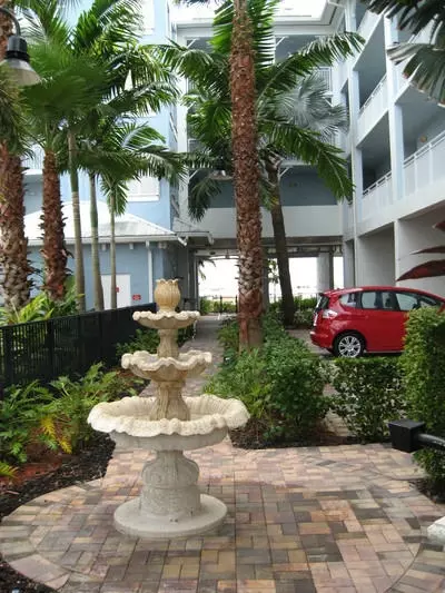 875 NW Flagler Ave UNIT 304, Stuart, FL 34994 photo 2