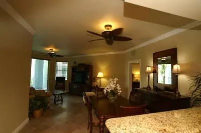 875 NW Flagler Ave UNIT 304, Stuart, FL 34994 photo 4