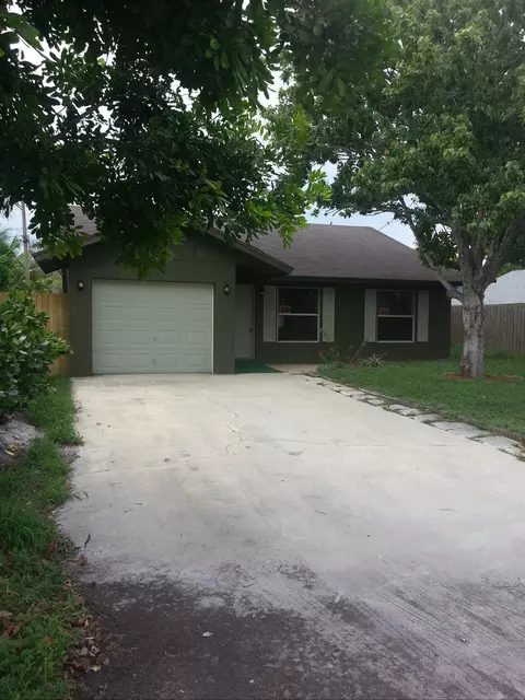 5772 SE Collins Ave, Stuart, FL 34997 photo 1