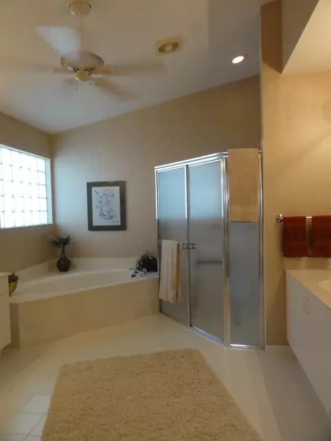 10438 Utopia Cir E, Boynton Beach, FL 33437 photo 32