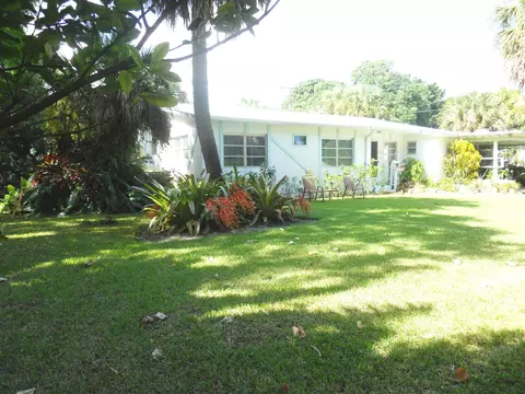 216 SE Martin Ave, Stuart, FL 34996 photo 1