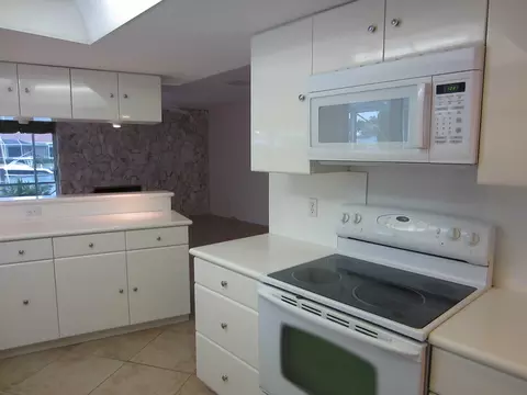 3294 SE Fairway East E, Stuart, FL 34997 photo 6