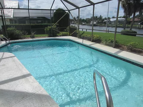 3294 SE Fairway East E, Stuart, FL 34997 photo 2