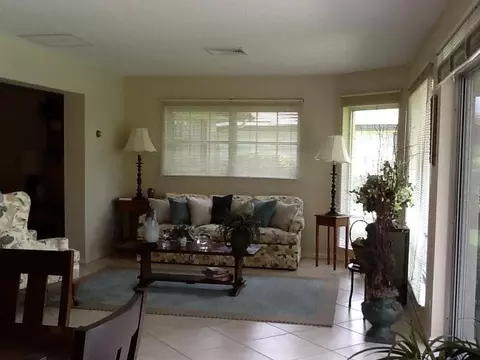 461 Forestview Dr, Atlantis, FL 33462 photo 17