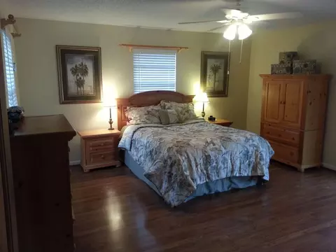 906 Elm Cir, Jupiter, FL 33458 photo 5