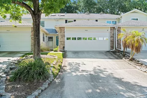 3965 Meadowview N Dr, Jacksonville, FL 32225