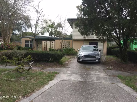 2424 Spirea St, Jacksonville, FL 32209
