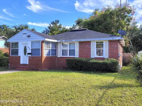 352 W 67th St, Jacksonville, FL 32208