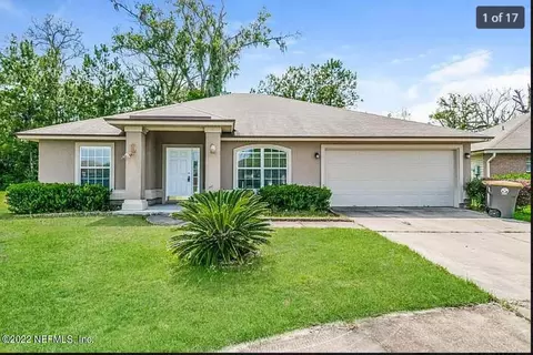 6764 Gentle Oaks Dr, Jacksonville, FL 32244