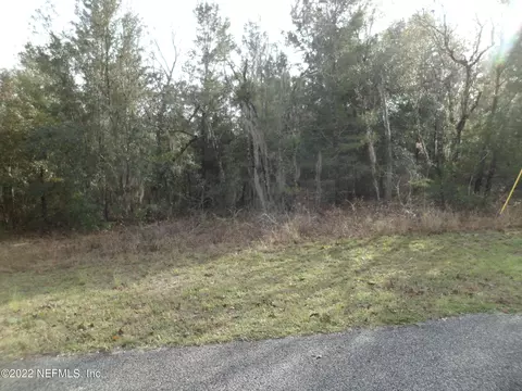 330 4th Way, Interlachen, FL 32148
