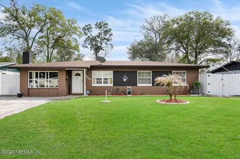 7240 Adele Ct, Jacksonville, FL 32277