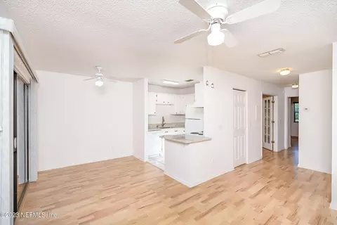 6 Catalonia Ct, Saint Augustine, FL 32086
