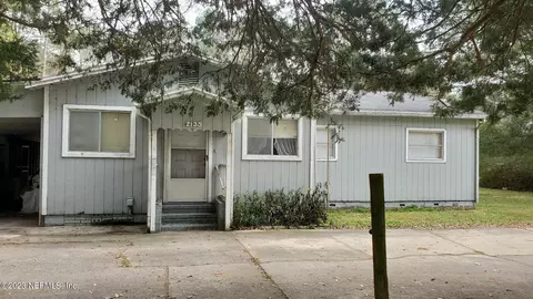 2135 Chaffee Rd S, Jacksonville, FL 32221