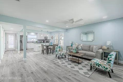 2125 Rosewood Dr, Neptune Beach, FL 32266