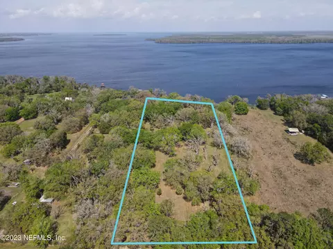 514 Clifton Rd, Crescent City, FL 32112