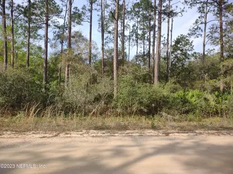 06 Morrison Rd, Interlachen, FL 32148
