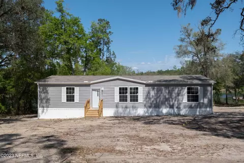 120 Galilee Shore Dr, Hawthorne, FL 32640