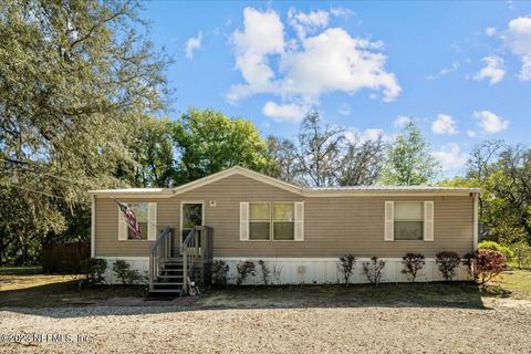 306 Winton Ave, Interlachen, FL 32148