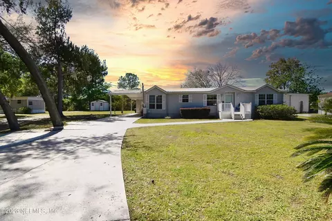 139 Waterside Ave, Satsuma, FL 32189