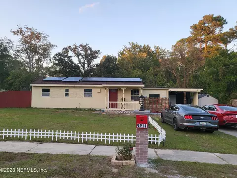 9911 Leahy Rd, Jacksonville, FL 32246