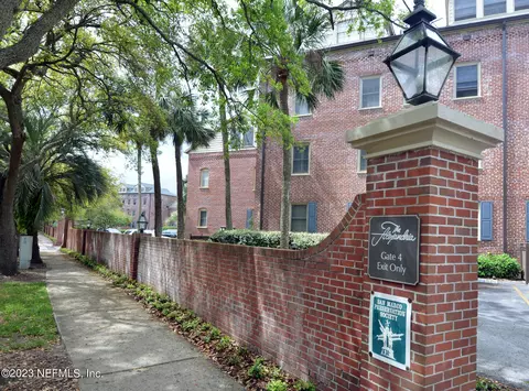 1526 Palm Ave #1526, Jacksonville, FL 32207