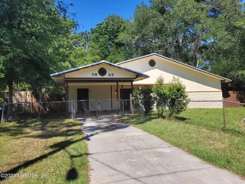7925 S Chateau Dr, Jacksonville, FL 32221