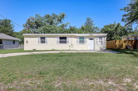 10424 Pinehurst Dr, Jacksonville, FL 32218