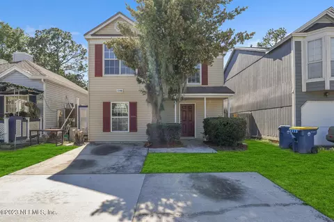 11048 Traci Lynn Dr, Jacksonville, FL 32218