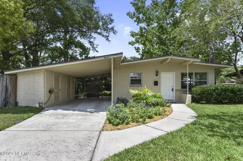 5627 Sabena Rd, Jacksonville, FL 32207