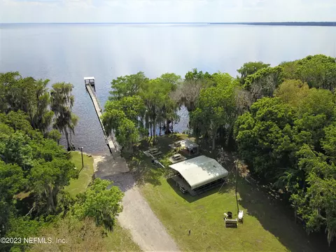 105 Helen Ave, Georgetown, FL 32139