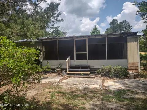 111 Jackson Ter, Interlachen, FL 32148