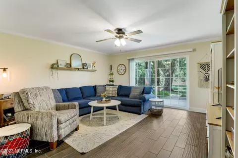4303 Plaza Gate Ln #101, Jacksonville, FL 32217