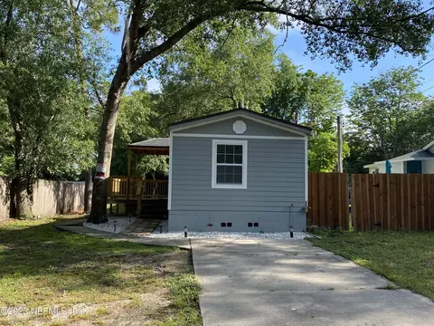 8517 Vining St, Jacksonville, FL 32210