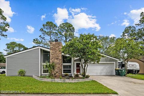 10231 Pine Breeze Rd, Jacksonville, FL 32257