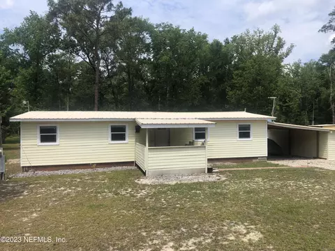 121 Cecil St, Interlachen, FL 32148