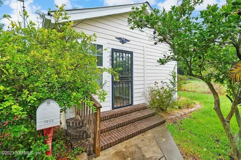 1985 Southampton Rd, Jacksonville, FL 32207