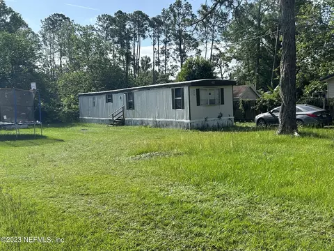 304 Florida Dr, Palatka, FL 32177
