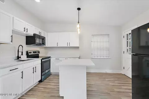10224 Haverford Rd, Jacksonville, FL 32218
