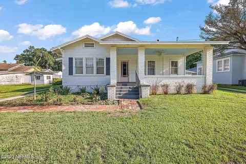1107 W Line St, Leesburg, FL 34748
