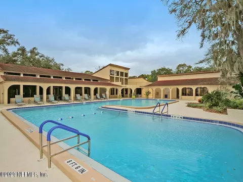 1820 Sevilla Blvd W #203, Atlantic Beach, FL 32233