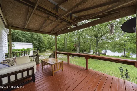 103 Long Branch Ct, Interlachen, FL 32148