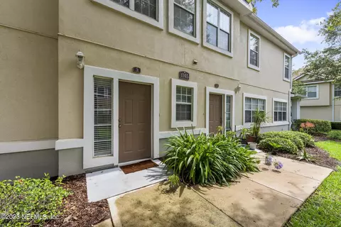 1745 Forest Lake Cir W #3, Jacksonville, FL 32225