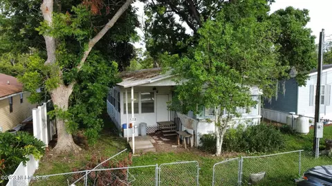110 Smith Ln, Satsuma, FL 32189