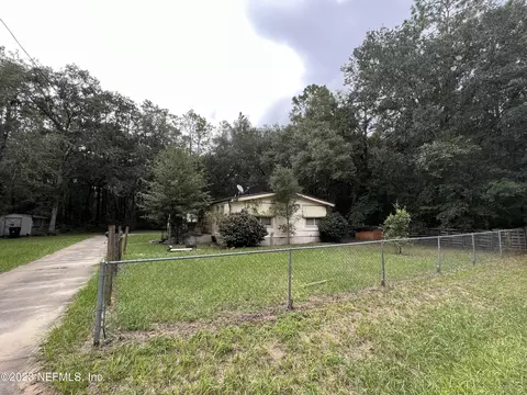 116 Beaven St, Interlachen, FL 32148
